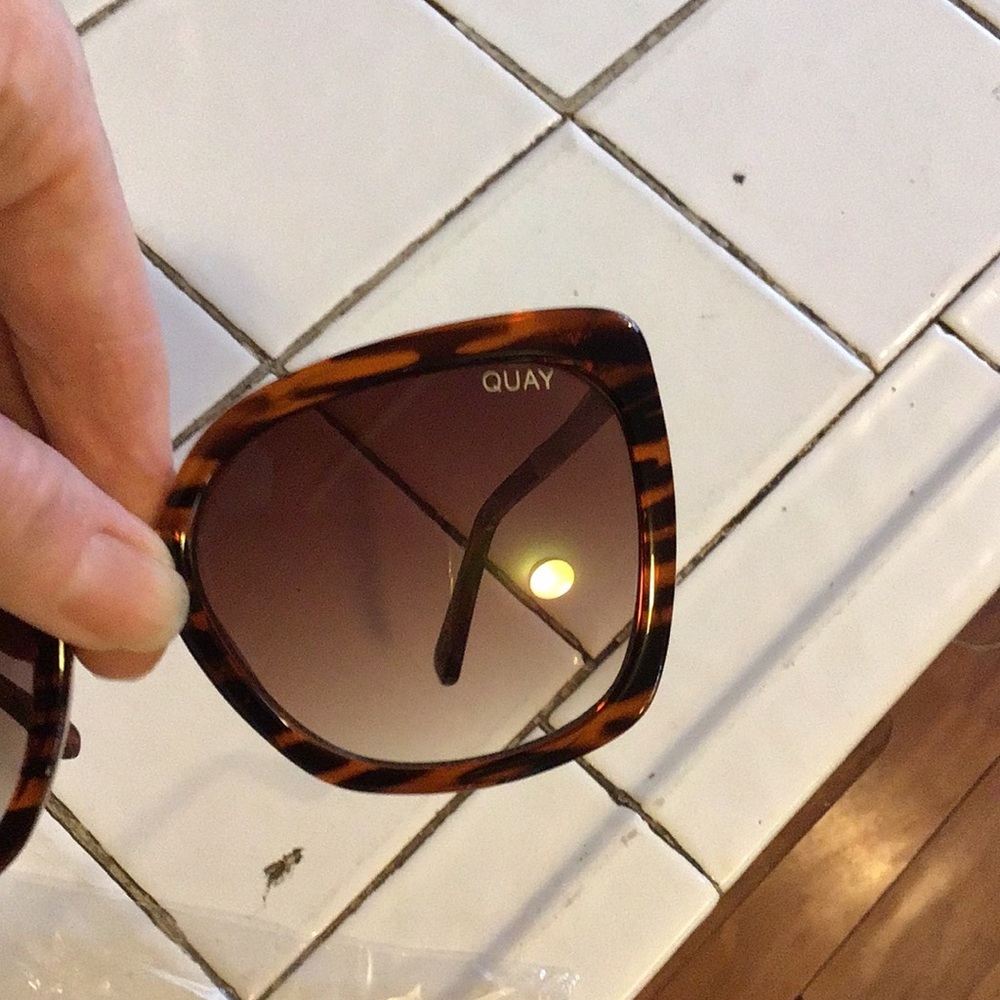Last 1! Quay Capricorn Sunnies rare! - Picture 8 of 10